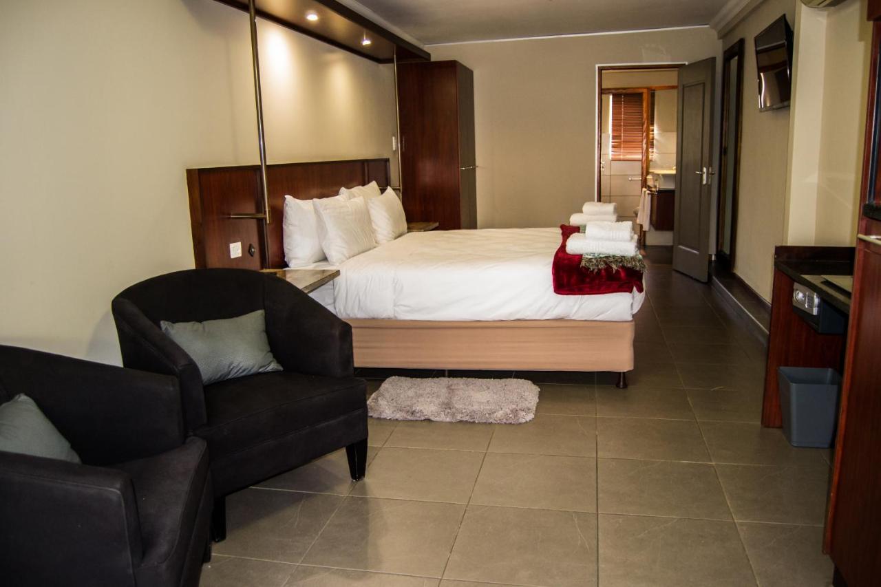 Aps Guesthouse Windhoek Eksteriør billede