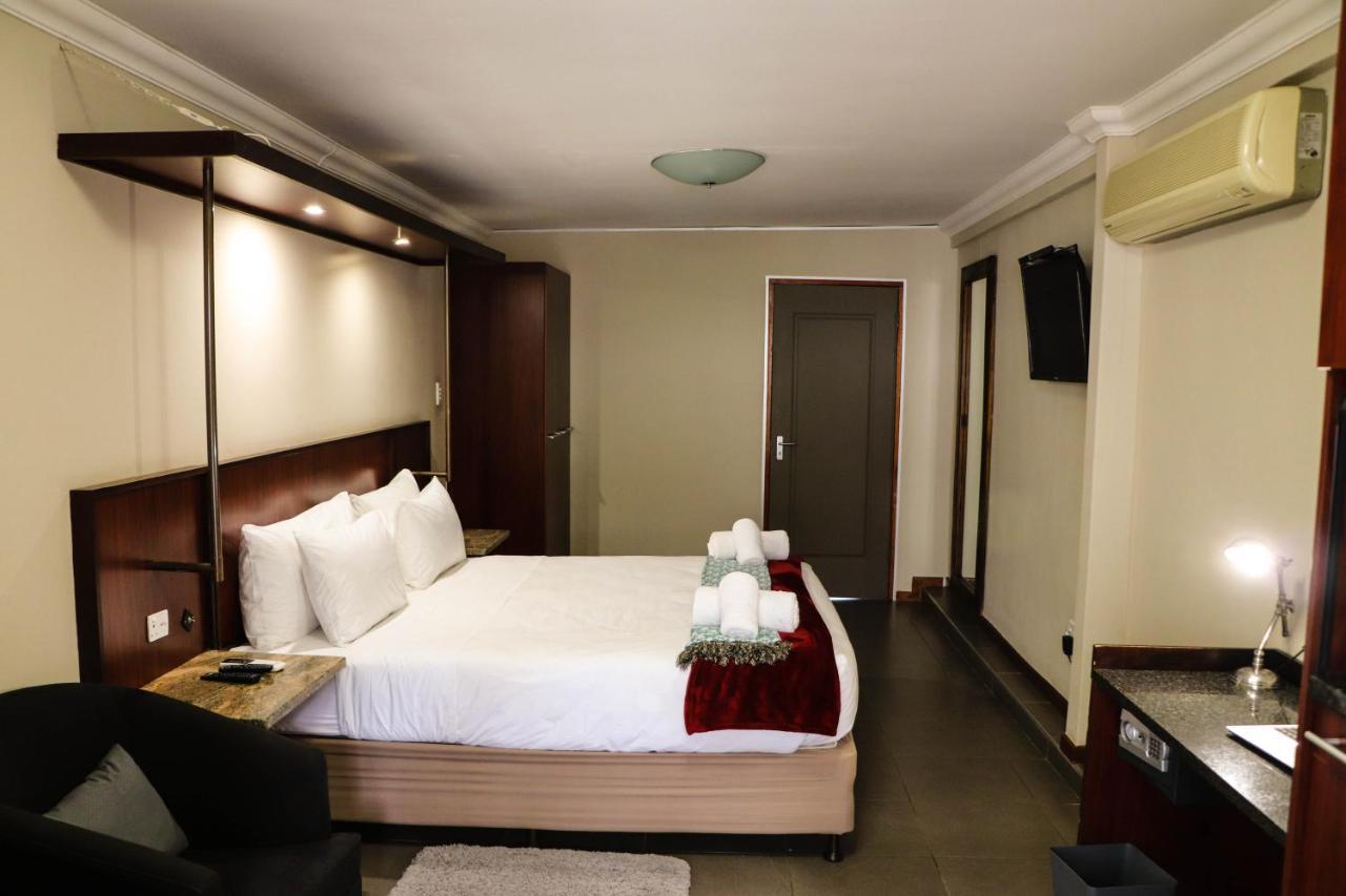 Aps Guesthouse Windhoek Eksteriør billede